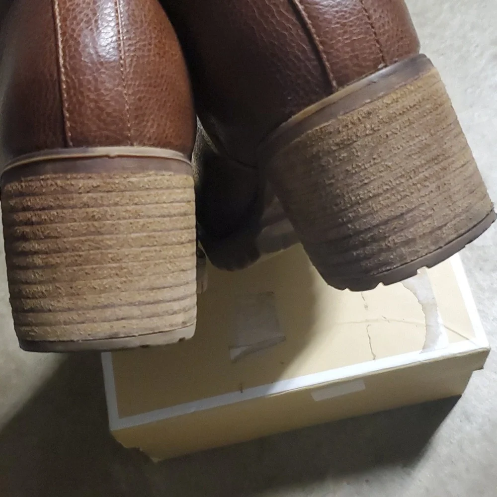 Beautiful  booties leather - Picture 6 of 15